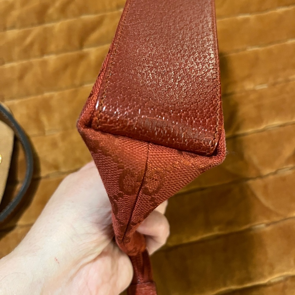 Gucci GG Red Monogram pouch / makeup bag - Picture 2 of 6